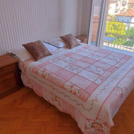 Cozy Room With Queen Bed 温馨双人大房间 Mestre Exteriör bild